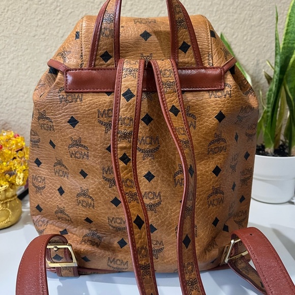 MCM VINTAGE COGNAC BACKPACK - Picture 2 of 12